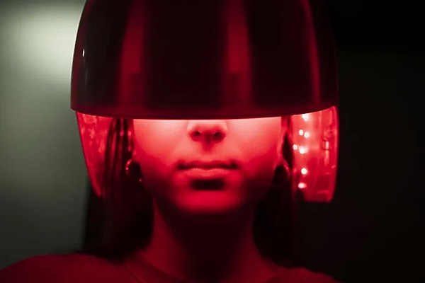 Red Light Therapy For Hair Growth: Results, Benefits, Safety