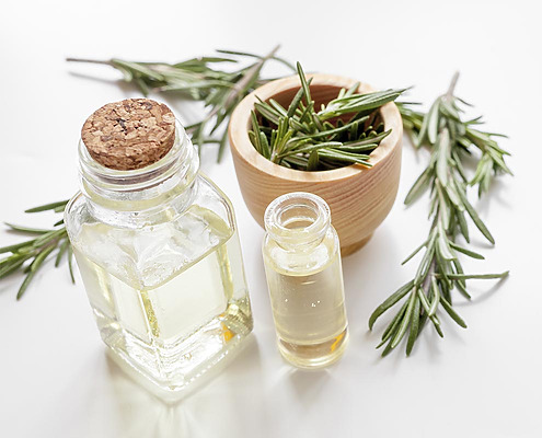 How to Dilute Rosemary Oil for Hair (And The Best Carrier Oils)