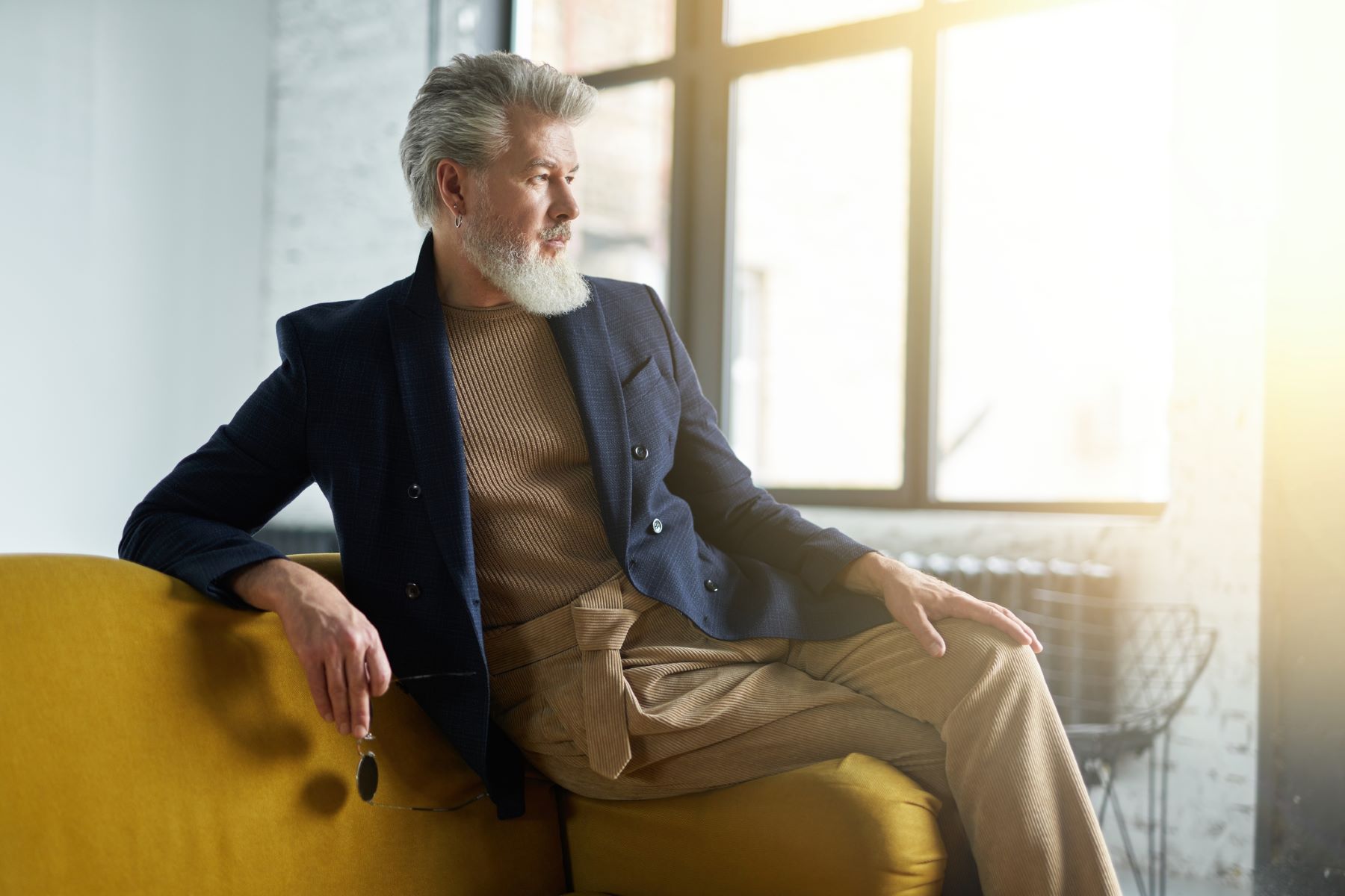 Man wearing a ducktail beard